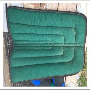 Quilted channel wool saddle half pad